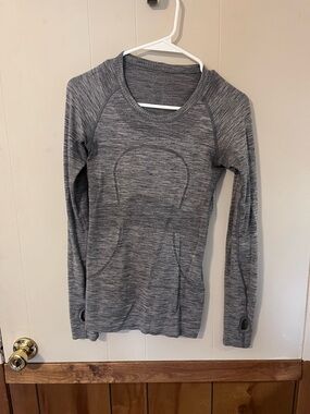lululemon athletica Gray Seamless Long-Sleeve Crew